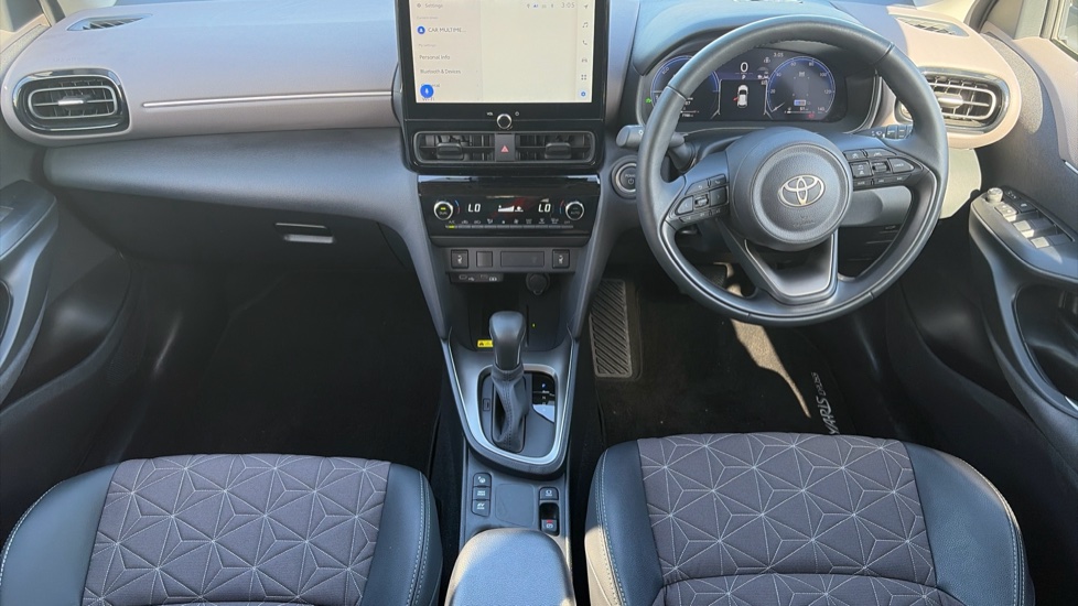 Toyota Yaris Cross 1.5 Hybrid Excel 5dr CVT Hybrid Estate - Image 10