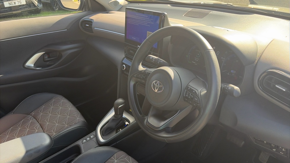 Toyota Yaris Cross 1.5 Hybrid Excel 5dr CVT Hybrid Estate - Image 11