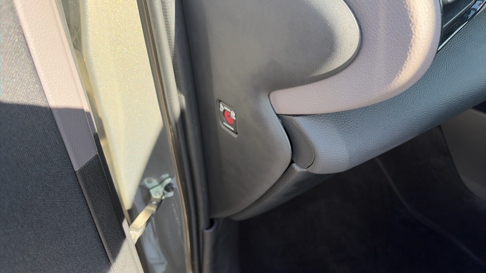 Toyota Yaris Cross 1.5 Hybrid Excel 5dr CVT Hybrid Estate - Image 22