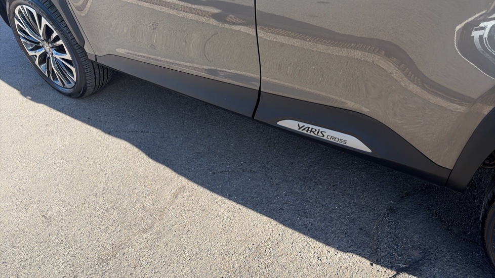 Toyota Yaris Cross 1.5 Hybrid Excel 5dr CVT Hybrid Estate - Image 30