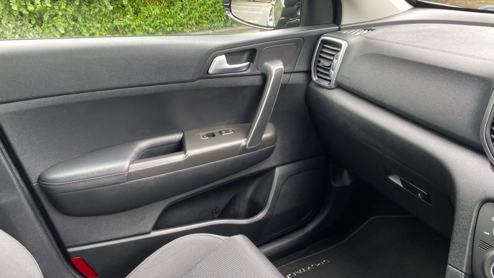 Kia Sportage 1.6 GDi ISG 2 5dr Petrol Estate - Image 30