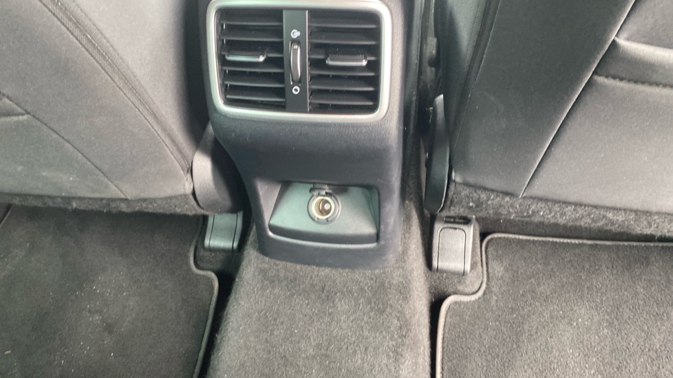 Kia Sportage 1.6 GDi ISG 2 5dr Petrol Estate - Image 31