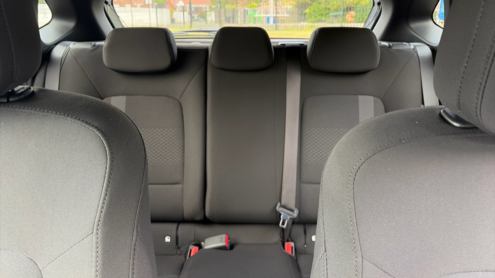 Hyundai i20 1.0T GDi 90 Black Line 5dr Petrol Hatchback - Image 15