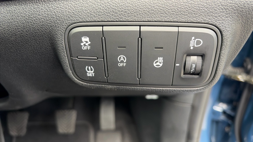 Hyundai i20 1.0T GDi 90 Black Line 5dr Petrol Hatchback - Image 30