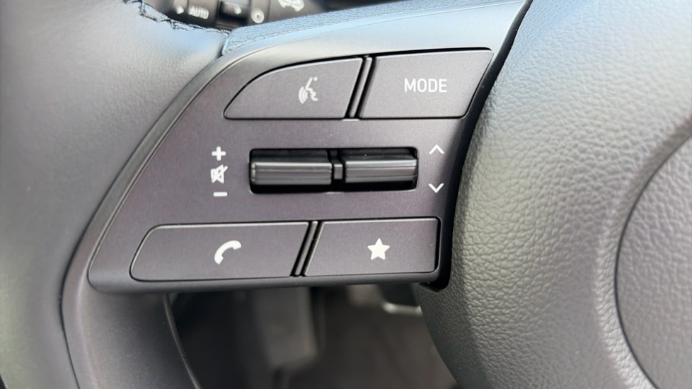 Hyundai i20 1.0T GDi 90 Black Line 5dr Petrol Hatchback - Image 32