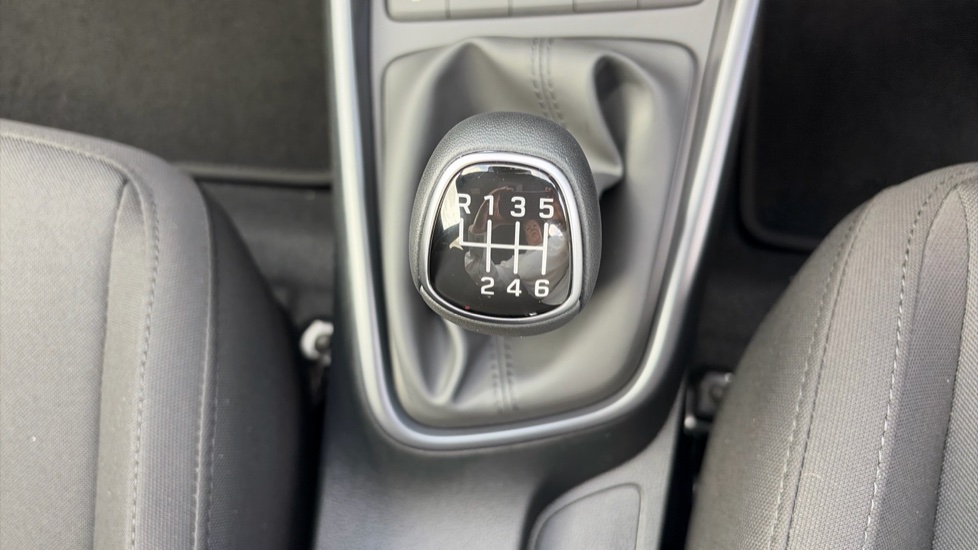 Hyundai i20 1.0T GDi 90 Black Line 5dr Petrol Hatchback - Image 35