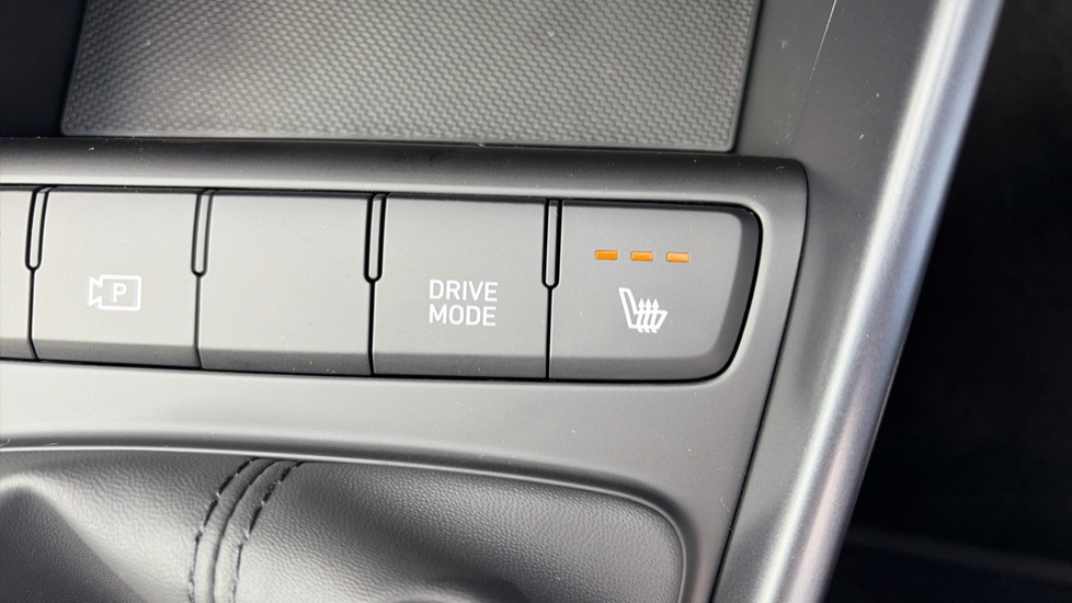 Hyundai i20 1.0T GDi 90 Black Line 5dr Petrol Hatchback - Image 36