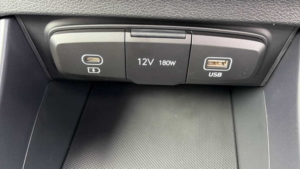Hyundai i20 1.0T GDi 90 Black Line 5dr Petrol Hatchback - Image 37