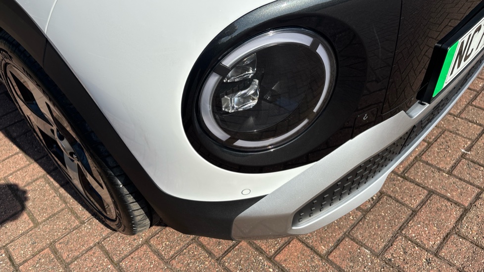 Hyundai INSTER 85kW 02 49kWh 5dr Auto Electric Hatchback - Image 21