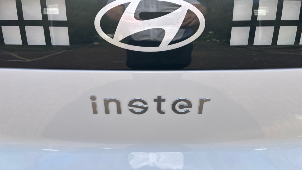 Hyundai INSTER 85kW 02 49kWh 5dr Auto Electric Hatchback - Image 32