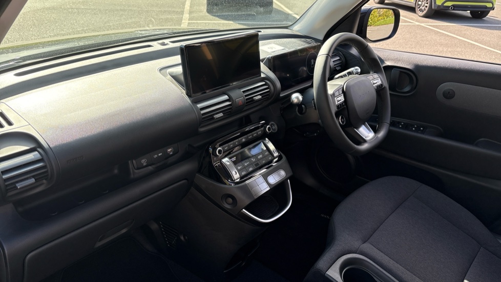 Hyundai INSTER 85kW 01 49kWh 5dr Auto Electric Hatchback - Image 9