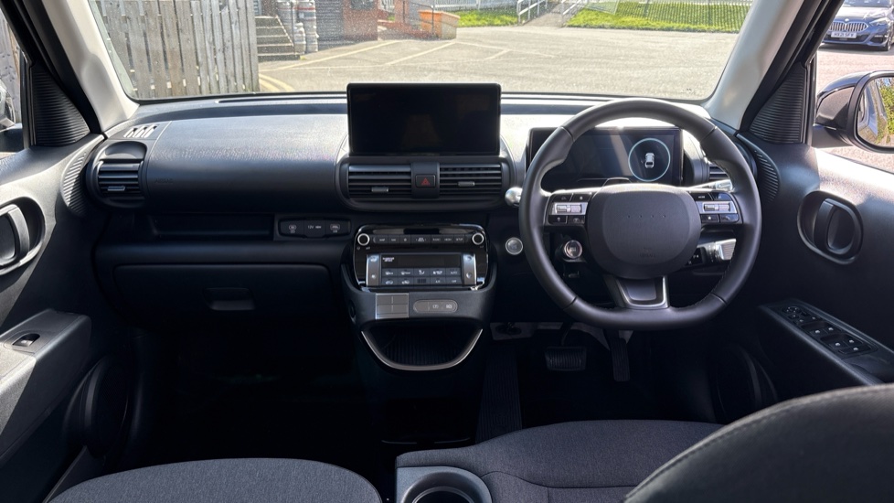 Hyundai INSTER 85kW 01 49kWh 5dr Auto Electric Hatchback - Image 10