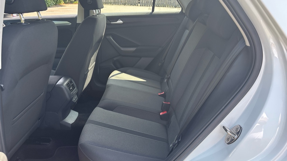 Volkswagen T-Roc 1.0 TSI Life 5dr Petrol Hatchback - Image 16