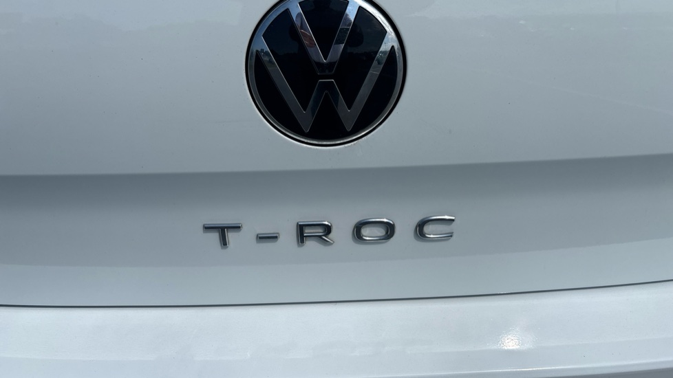 Volkswagen T-Roc 1.0 TSI Life 5dr Petrol Hatchback - Image 37