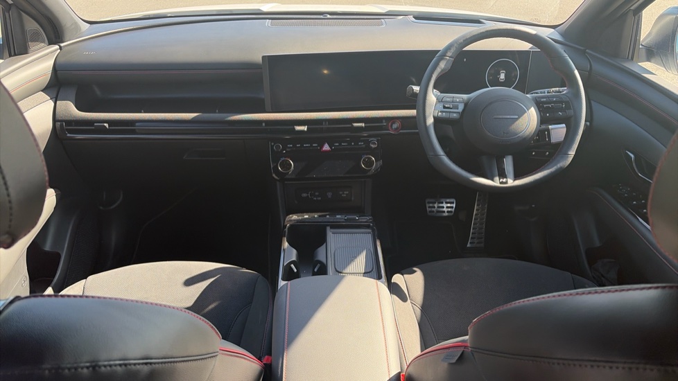 Hyundai TUCSON 1.6T Plug-in Hybrid N Line Edition 5dr Auto Estate - Image 10