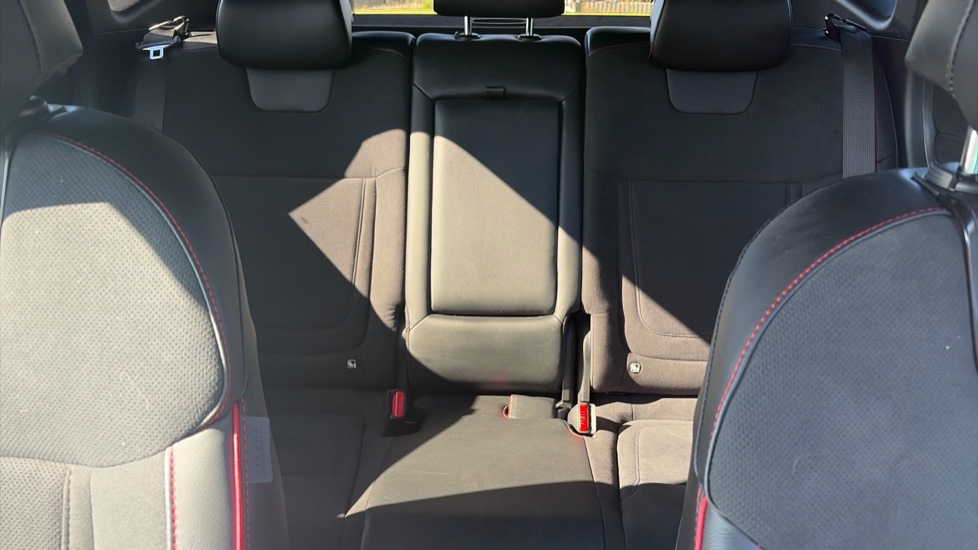 Hyundai TUCSON 1.6T Plug-in Hybrid N Line Edition 5dr Auto Estate - Image 15