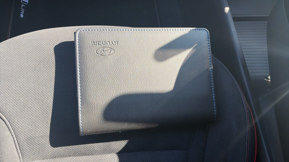 Hyundai TUCSON 1.6T Plug-in Hybrid N Line Edition 5dr Auto Estate - Image 19