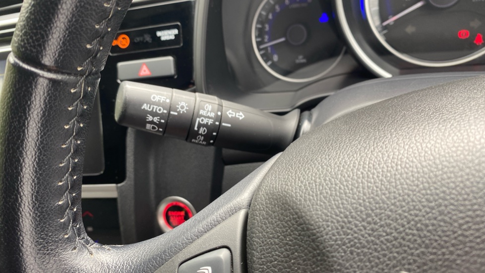 Honda Jazz 1.3 i-VTEC EX Navi 5dr Petrol Hatchback - Image 21