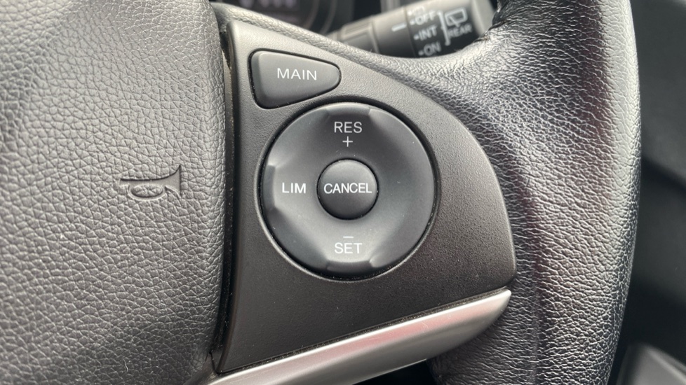 Honda Jazz 1.3 i-VTEC EX Navi 5dr Petrol Hatchback - Image 23