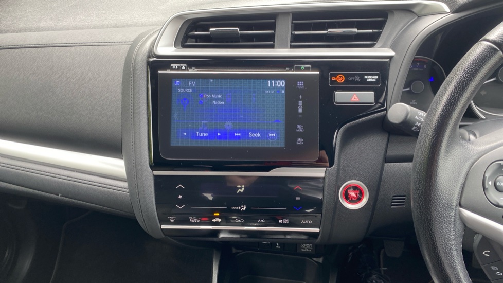 Honda Jazz 1.3 i-VTEC EX Navi 5dr Petrol Hatchback - Image 30