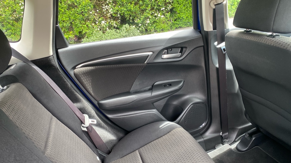 Honda Jazz 1.3 i-VTEC EX Navi 5dr Petrol Hatchback - Image 36