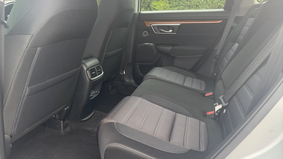Honda CR-V 2.0 i-MMD Hybrid SE 2WD 5dr eCVT Hybrid Estate - Image 16