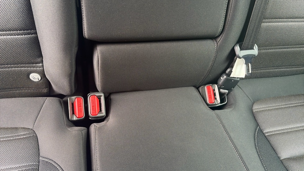 Honda CR-V 2.0 i-MMD Hybrid SE 2WD 5dr eCVT Hybrid Estate - Image 17
