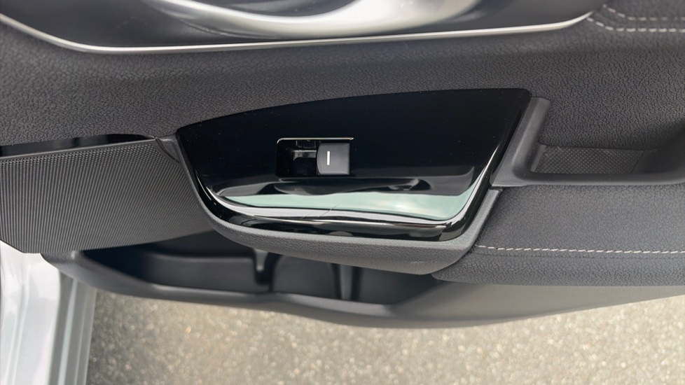 Honda CR-V 2.0 i-MMD Hybrid SE 2WD 5dr eCVT Hybrid Estate - Image 23