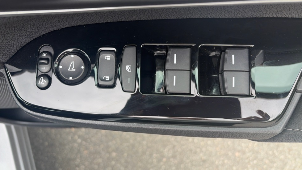 Honda CR-V 2.0 i-MMD Hybrid SE 2WD 5dr eCVT Hybrid Estate - Image 27