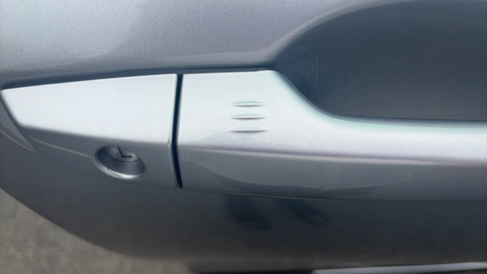 Honda CR-V 2.0 i-MMD Hybrid SE 2WD 5dr eCVT Hybrid Estate - Image 29