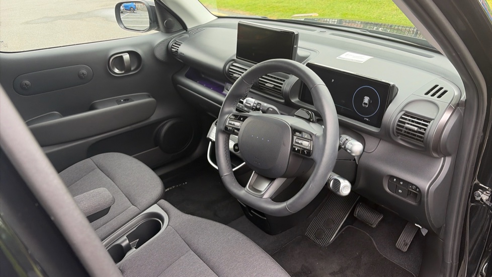 Hyundai INSTER 85kW 02 49kWh 5dr Auto Electric Hatchback - Image 11