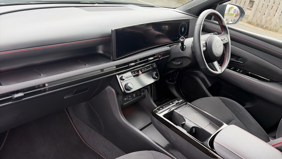 Hyundai TUCSON 1.6T Hybrid N Line S 5dr Auto Hybrid Estate - Image 9