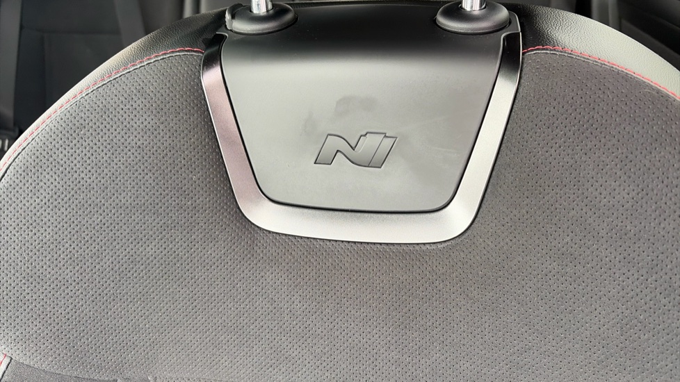 Hyundai TUCSON 1.6T Hybrid N Line S 5dr Auto Hybrid Estate - Image 27