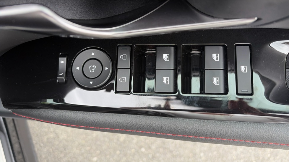 Hyundai TUCSON 1.6T Hybrid N Line S 5dr Auto Hybrid Estate - Image 37
