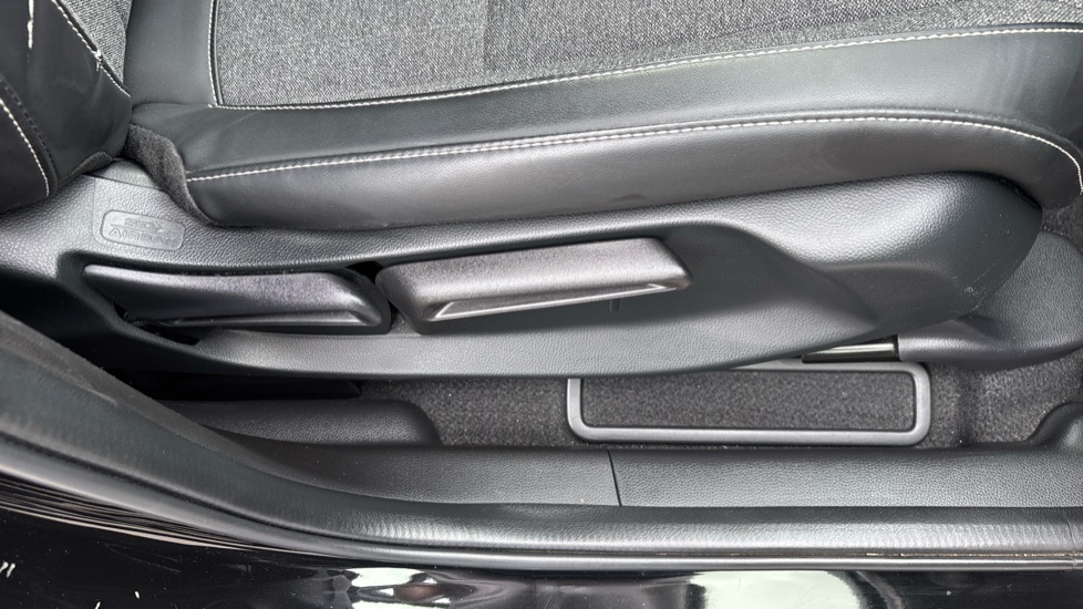 Honda Jazz 1.5 i-MMD Hybrid Advance 5dr eCVT Hybrid Hatchback - Image 35
