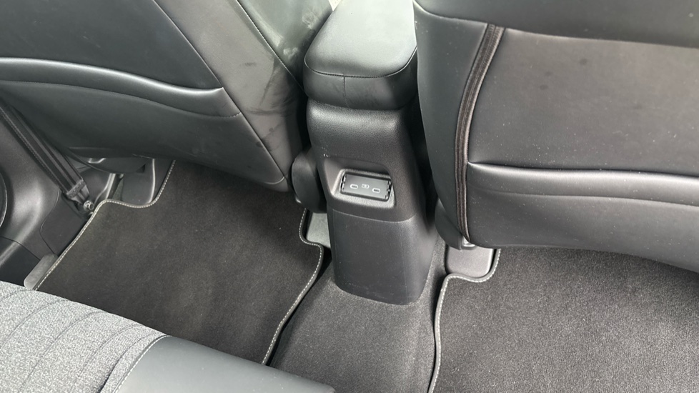 Honda Jazz 1.5 i-MMD Hybrid Advance 5dr eCVT Hybrid Hatchback - Image 38