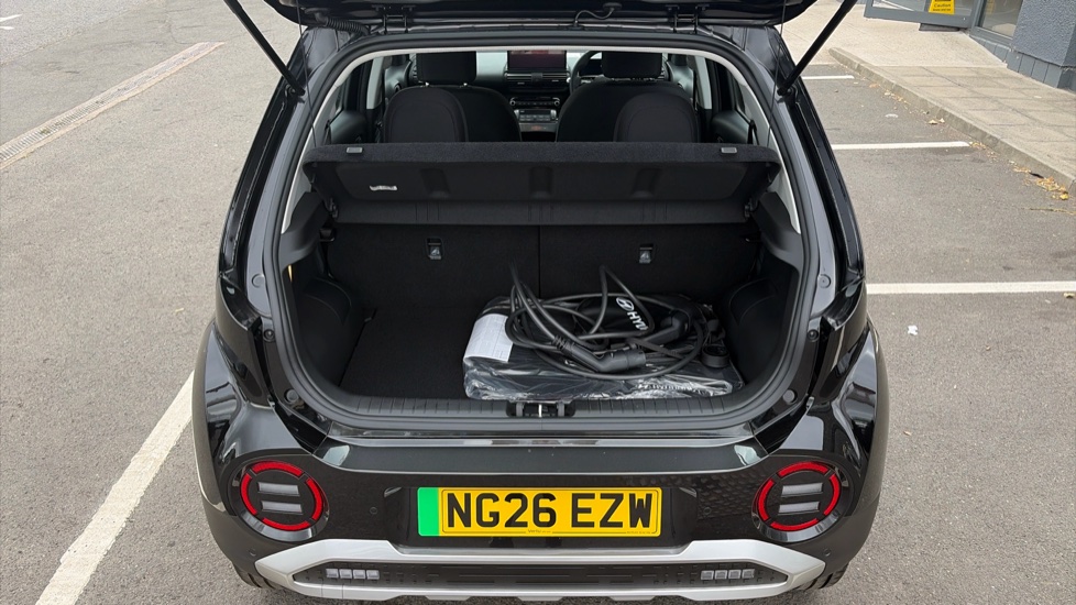 Hyundai INSTER 71kW 01 42kWh 5dr Auto Electric Hatchback - Image 4