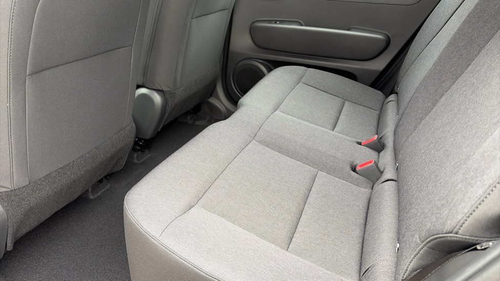 Hyundai INSTER 71kW 01 42kWh 5dr Auto Electric Hatchback - Image 16