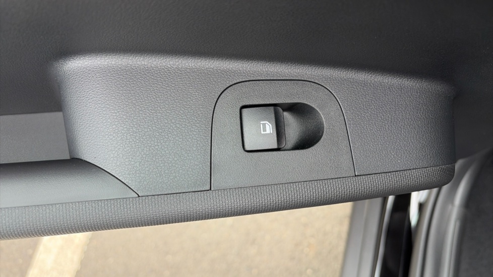 Hyundai INSTER 71kW 01 42kWh 5dr Auto Electric Hatchback - Image 23