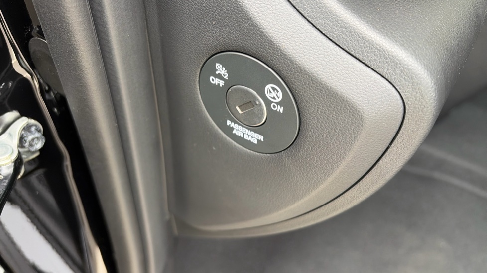 Hyundai INSTER 71kW 01 42kWh 5dr Auto Electric Hatchback - Image 24