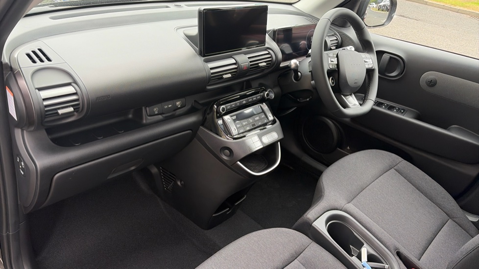Hyundai INSTER 71kW 01 42kWh 5dr Auto Electric Hatchback - Image 9