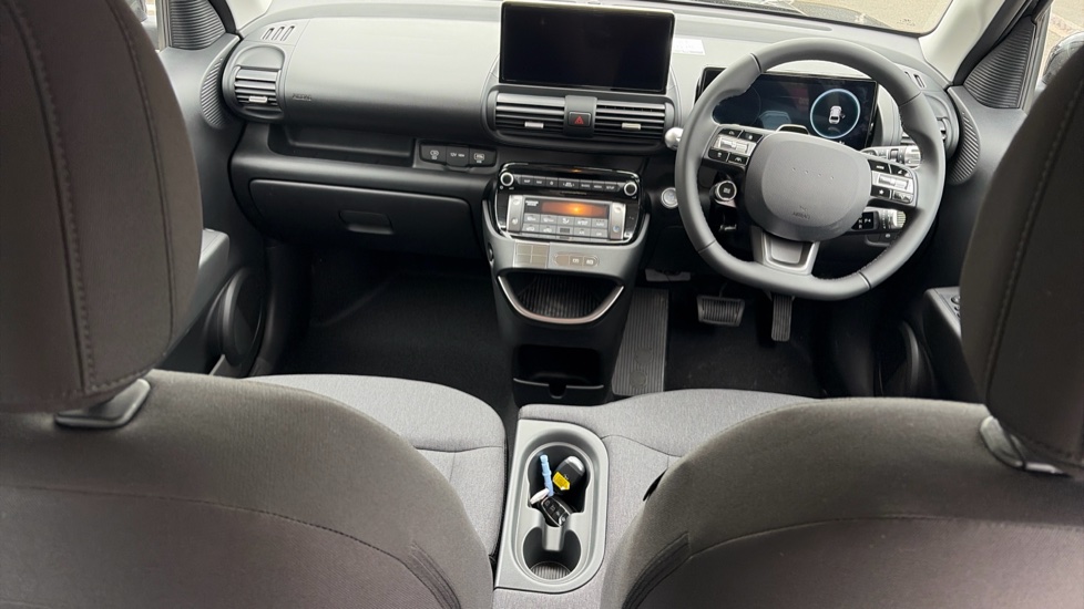 Hyundai INSTER 71kW 01 42kWh 5dr Auto Electric Hatchback - Image 10