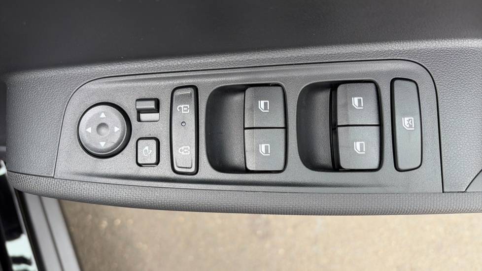 Hyundai INSTER 71kW 01 42kWh 5dr Auto Electric Hatchback - Image 31
