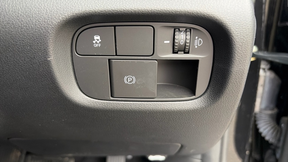 Hyundai INSTER 71kW 01 42kWh 5dr Auto Electric Hatchback - Image 33