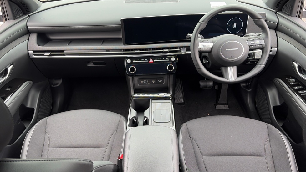 Hyundai TUCSON 1.6T Plug-in Hybrid Black Line 5dr Auto Estate - Image 10
