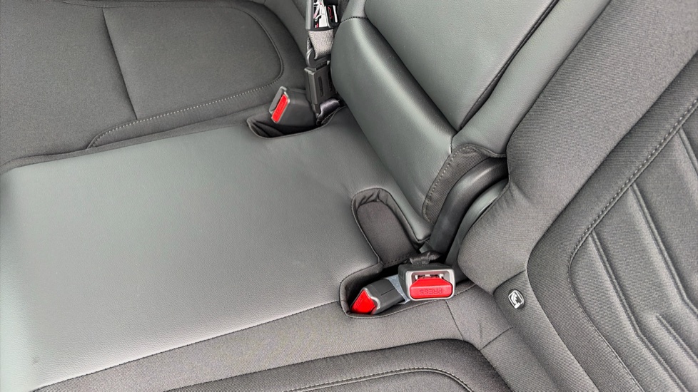 Hyundai TUCSON 1.6T Plug-in Hybrid Black Line 5dr Auto Estate - Image 17