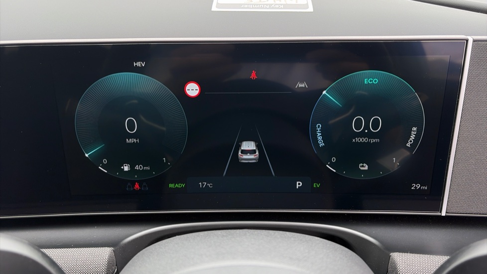 Hyundai TUCSON 1.6T Plug-in Hybrid Black Line 5dr Auto Estate - Image 18