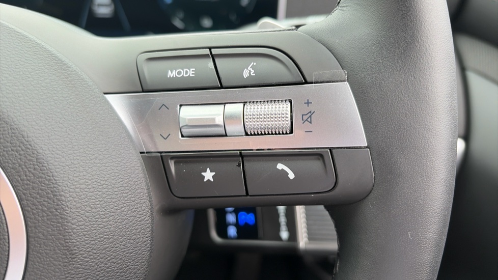 Hyundai TUCSON 1.6T Plug-in Hybrid Black Line 5dr Auto Estate - Image 28