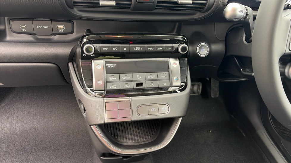 Hyundai INSTER 71kW 01 42kWh 5dr Auto Electric Hatchback - Image 13