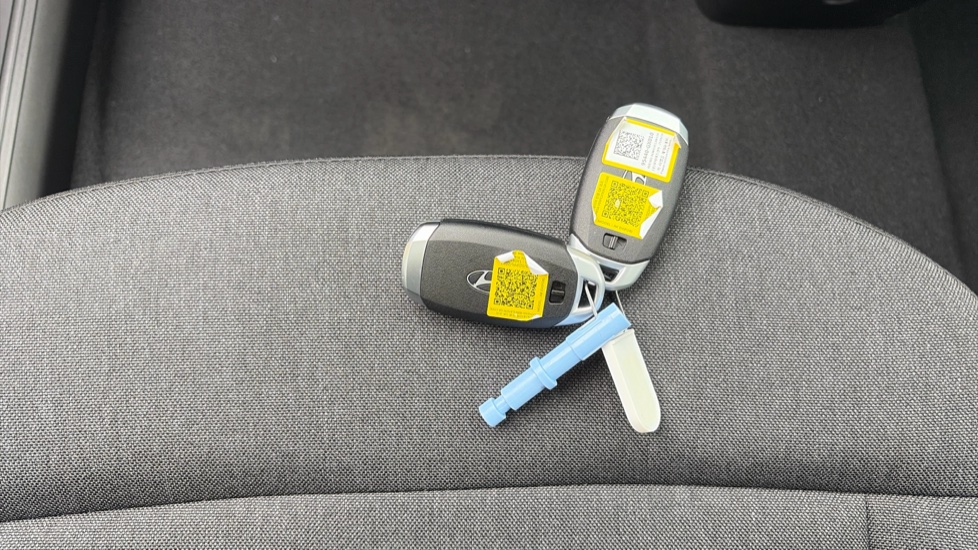 Hyundai INSTER 71kW 01 42kWh 5dr Auto Electric Hatchback - Image 20